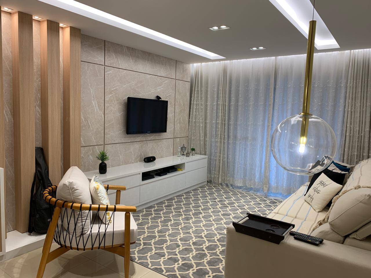 #156 - Apartamento para Venda em Cascavel - PR