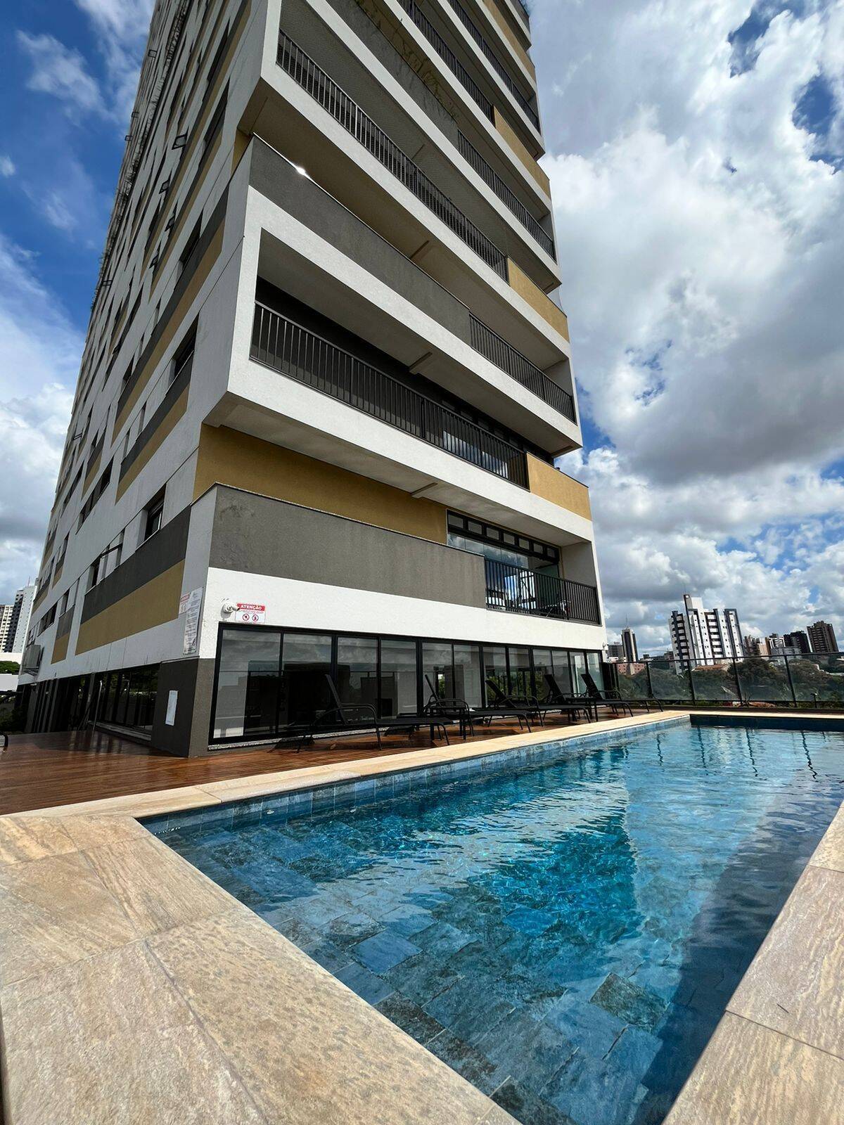 #506 - Apartamento para Venda em Cascavel - PR