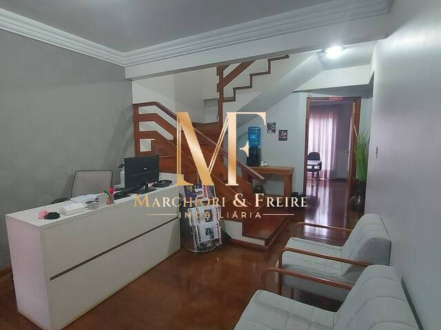 Sobrado para Venda em Cascavel - 4