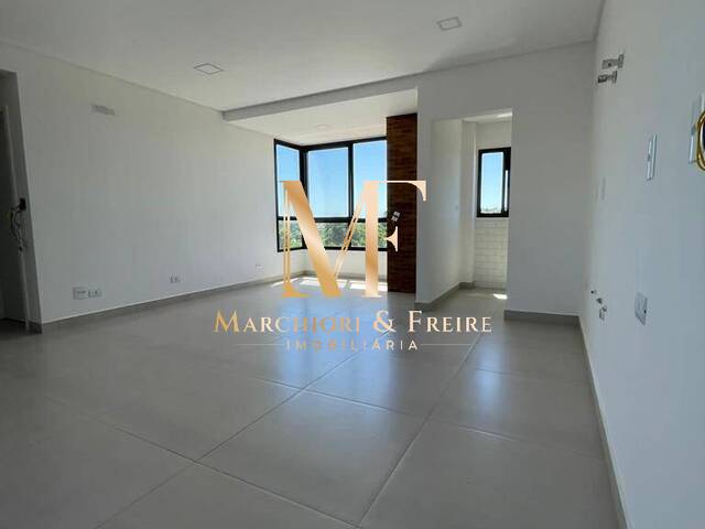 #488 - Apartamento para Venda em Cascavel - PR