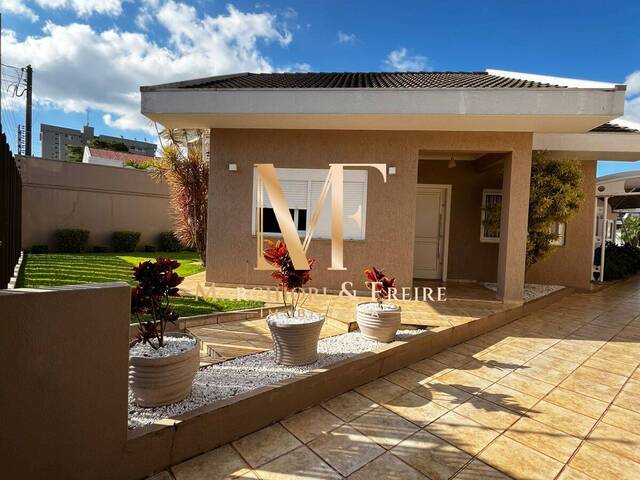 #915 - Casa para Venda em Cascavel - PR - 2